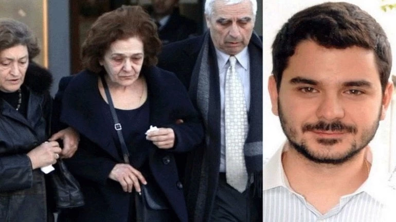 Υπόθεση Μάριου Παπαγεωργίου: Συγκλονίζει η μητέρα του μετά την απόφαση του δικαστηρίου – Ξέσπασε σε κλάματα-Βίντεο